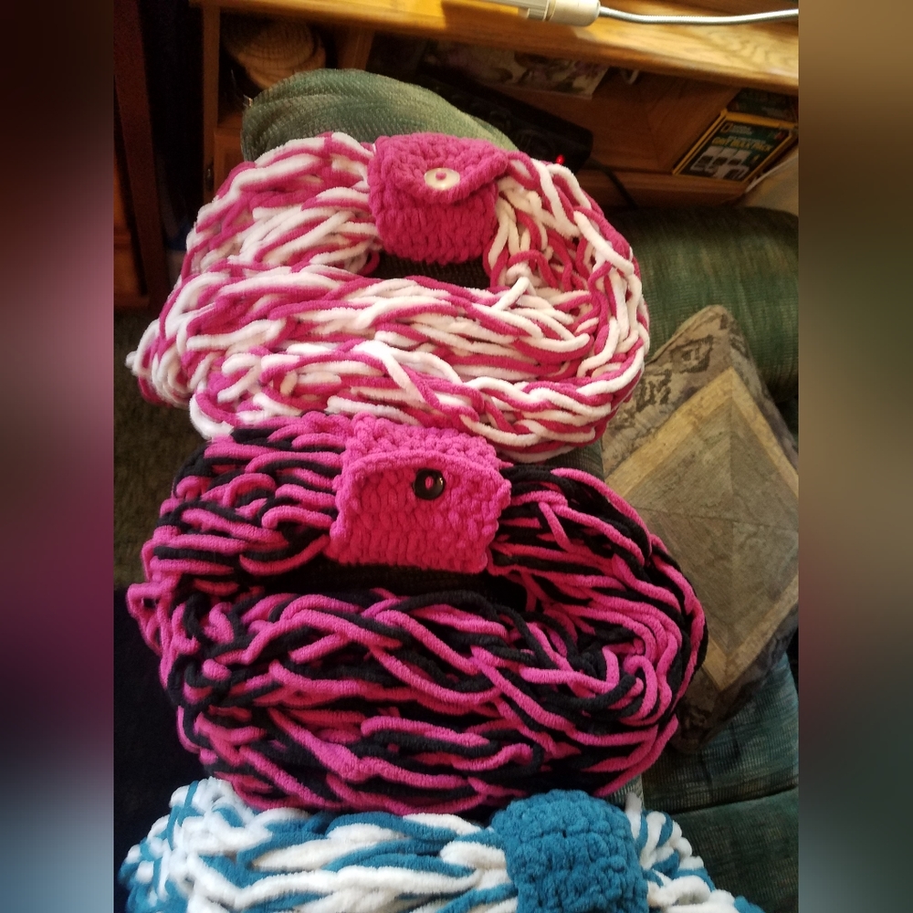 NEW- Handmade Infinity Scarves with Crocheted Button Cuff - Picture 10 of 11